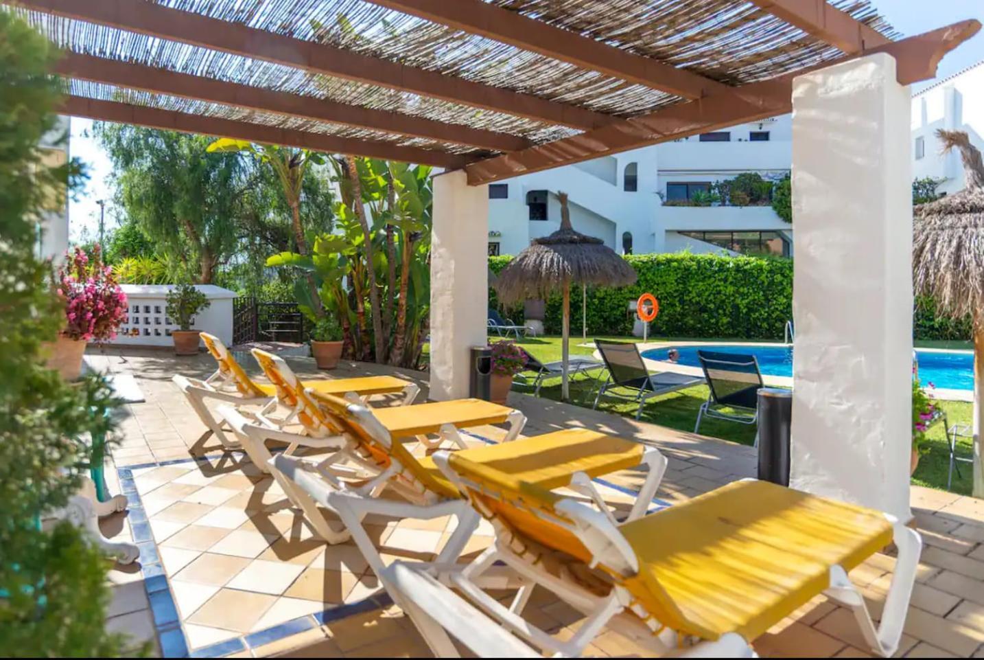 Lomas - Pool, Terrace & View