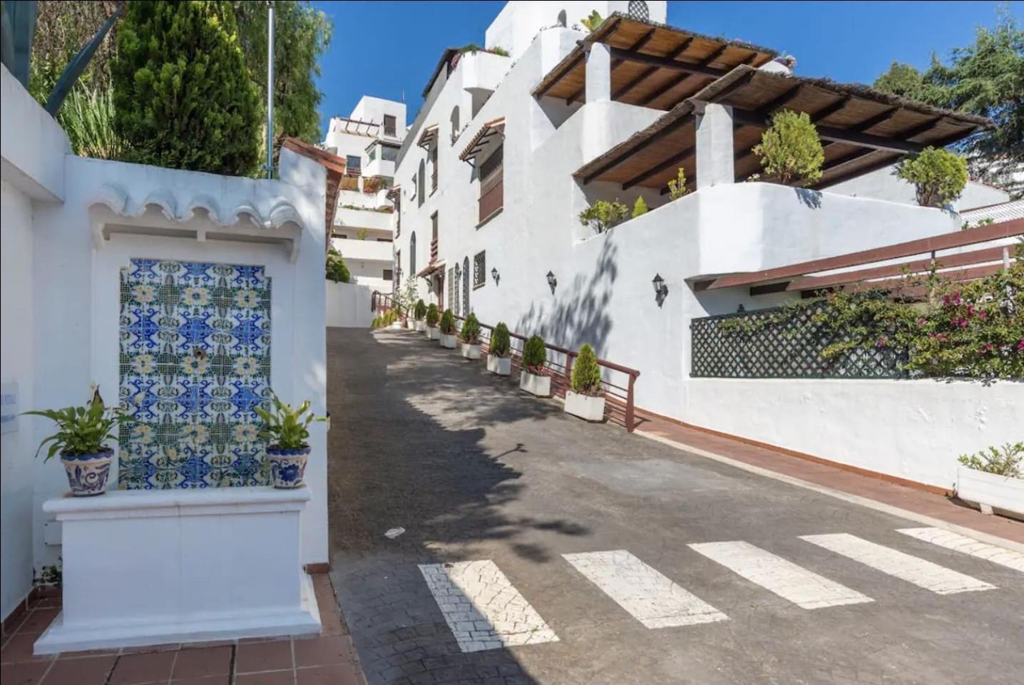 Lomas - Pool, Terrace & View Appartamento