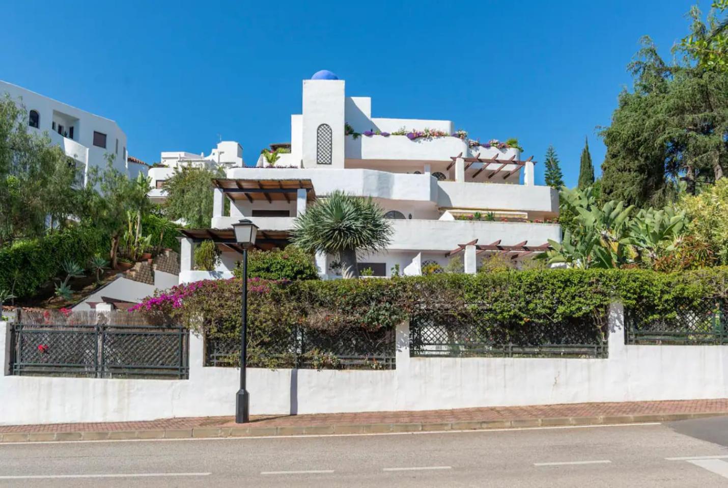 Lomas - Pool, Terrace & View Marbella