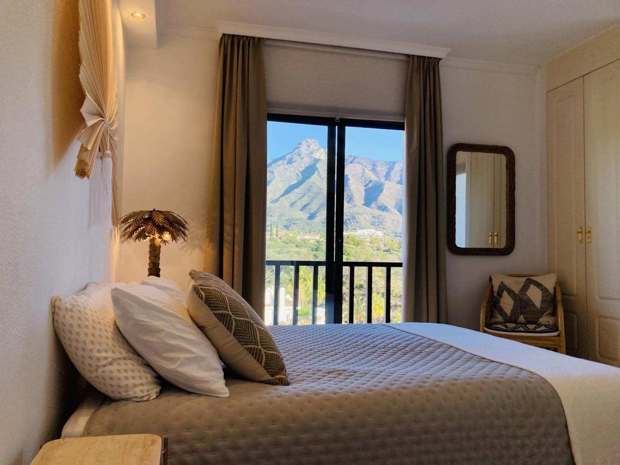 Lomas - Pool, Terrace & View Marbella
